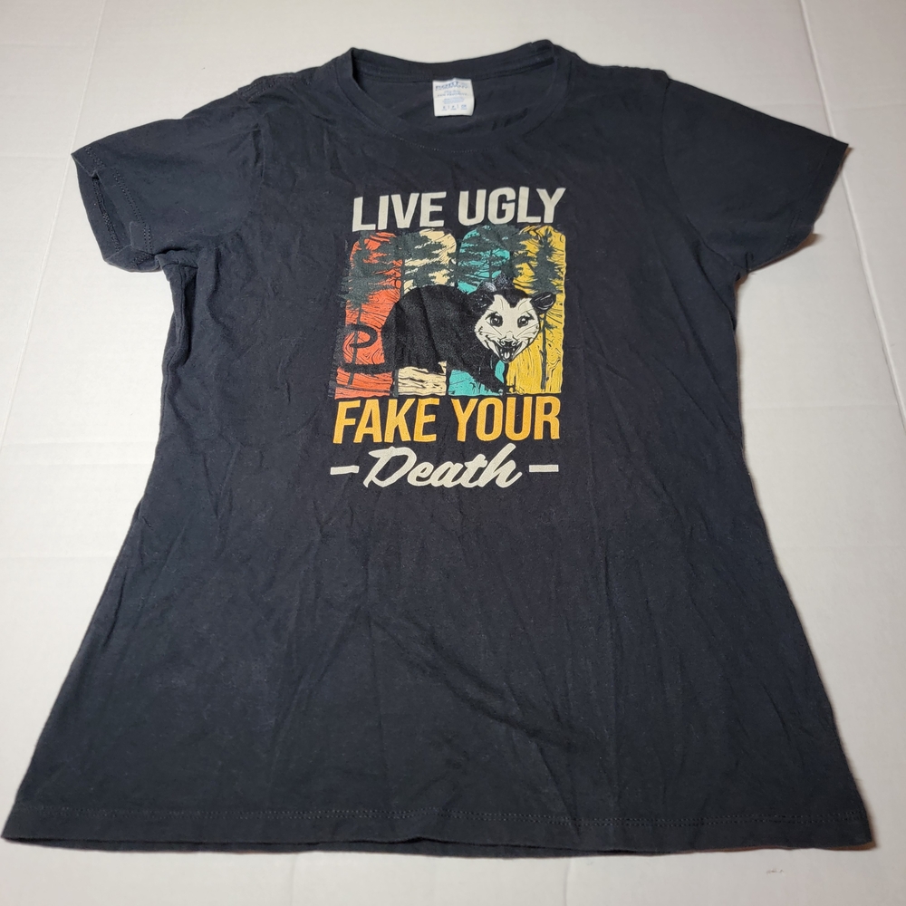 💚Live Ugly Fake Your Own Death Opossum Graphic T-Shirt Womens Size Small